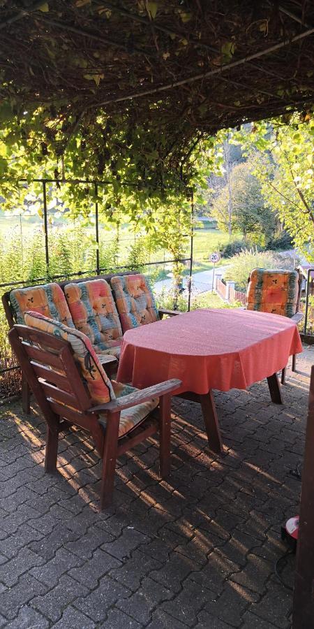 Ferienhaus Am Bach Mit Grossem Garten Deuerling Exterior foto